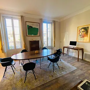 https://le-jardin-de-ponteves.aixenprovencehotels.org