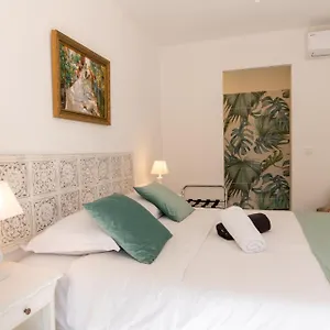 https://bien-dexception-en-face-du-palais-des-papes.aixenprovencehotels.org